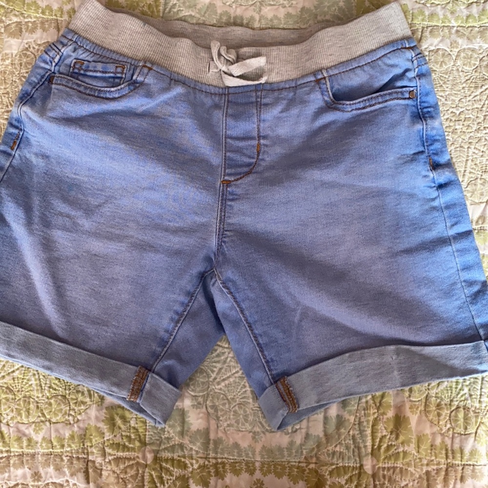 Girls Light Washed Shorts